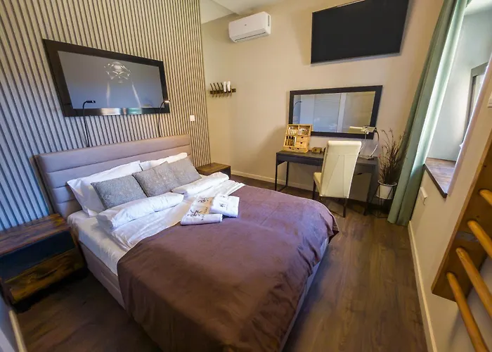 Like Home 2 Sauna,Jacuzzi & Spa