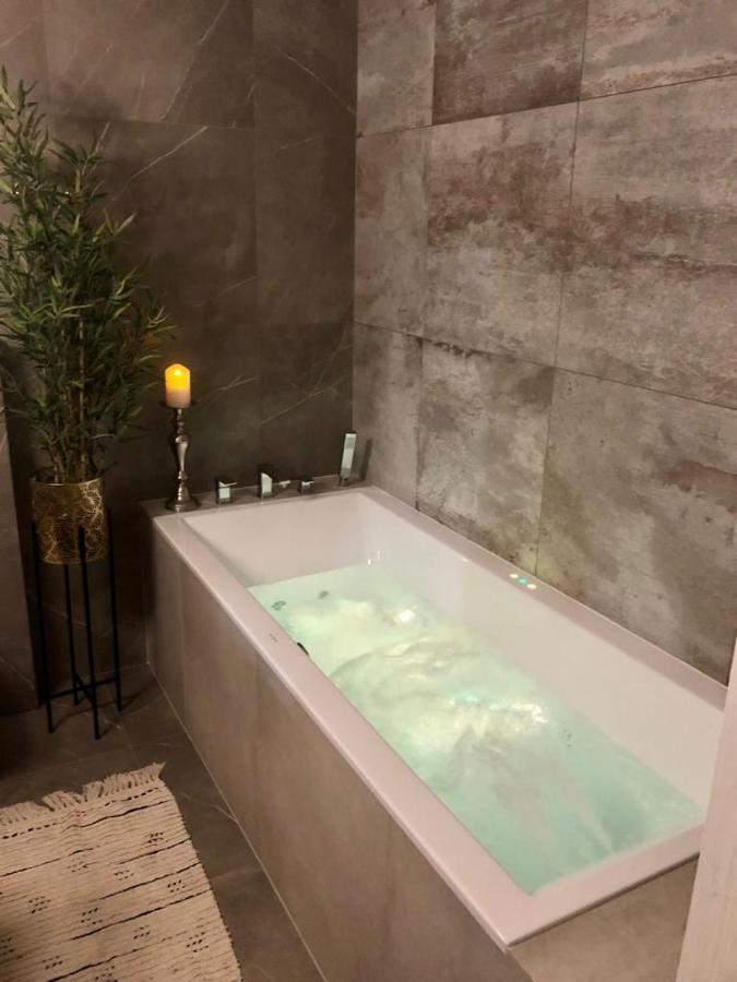 Like 2 Sauna,jacuzzi & Apartment Swidnica (Lower Silesia)